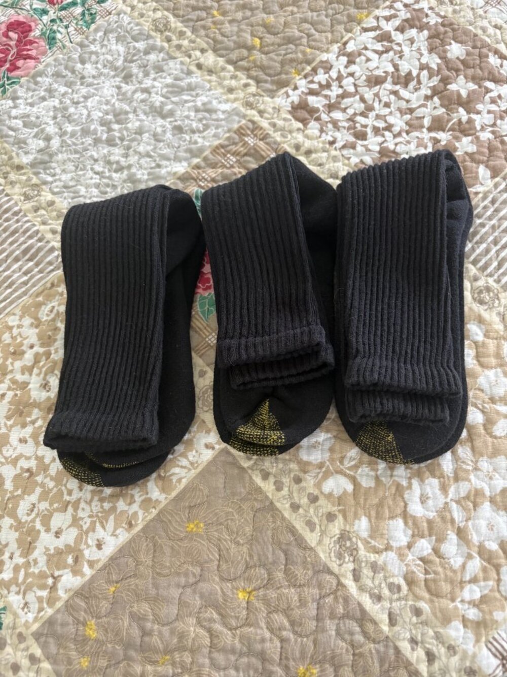 Gold Toe 3 Pairs of Men's Black Ribbed Crew Socks Size 10 to 13 - Picture 4 of 4